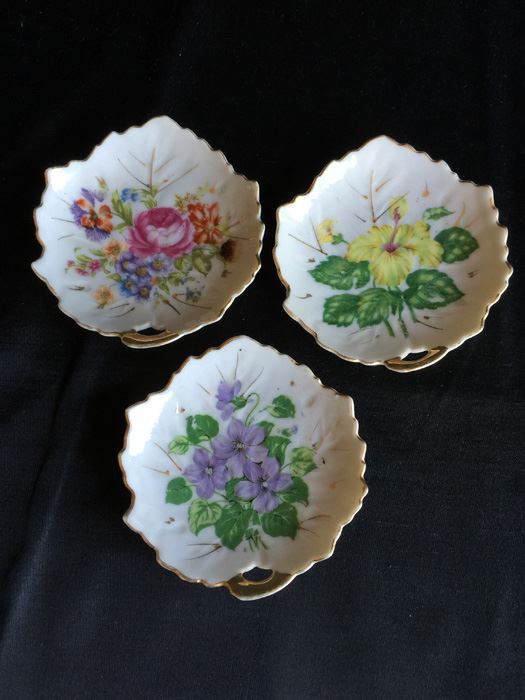 Berkshire Fine China Japan Plates [Photo 1]
