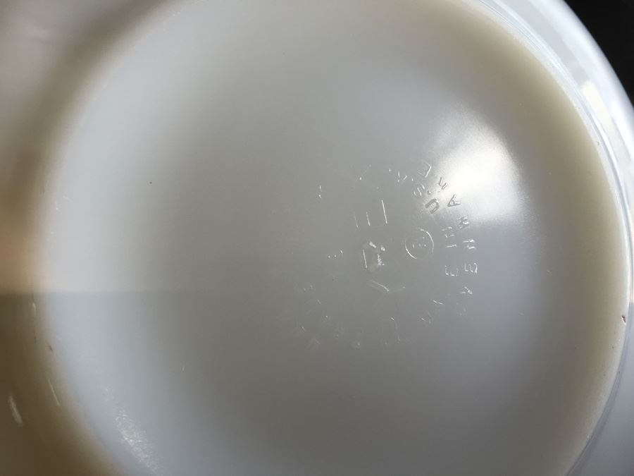 Pair Of Vintage Pyrex Bowls [Photo 4]