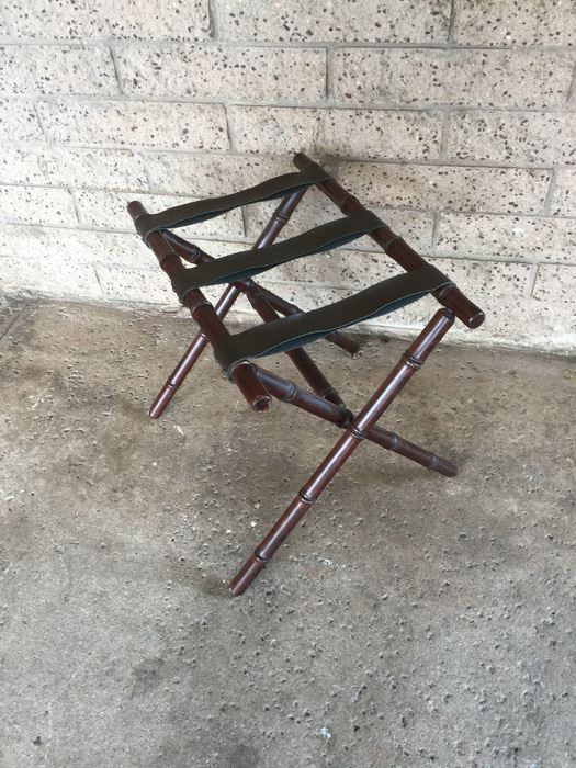 Foldable Luggage Rack [Photo 2]