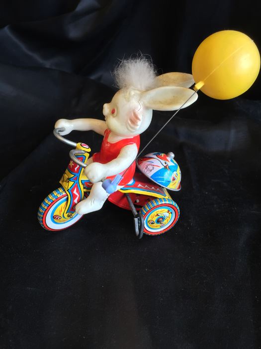 Working Wind Up Tin Toy Rabbit On Tricycle Made In Japan [Photo 6]