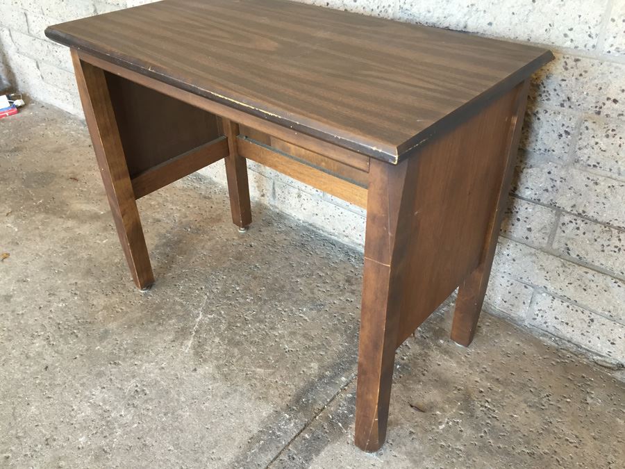 Small Wooden Office Desk [Photo 4]