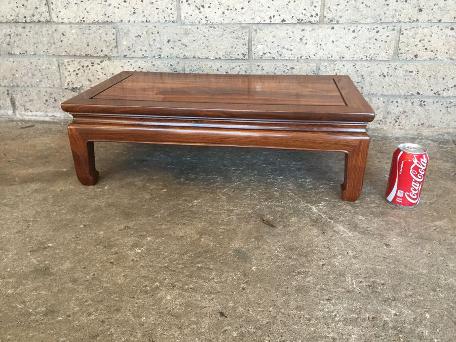 Small Rosewood Asian Table [Photo 5]