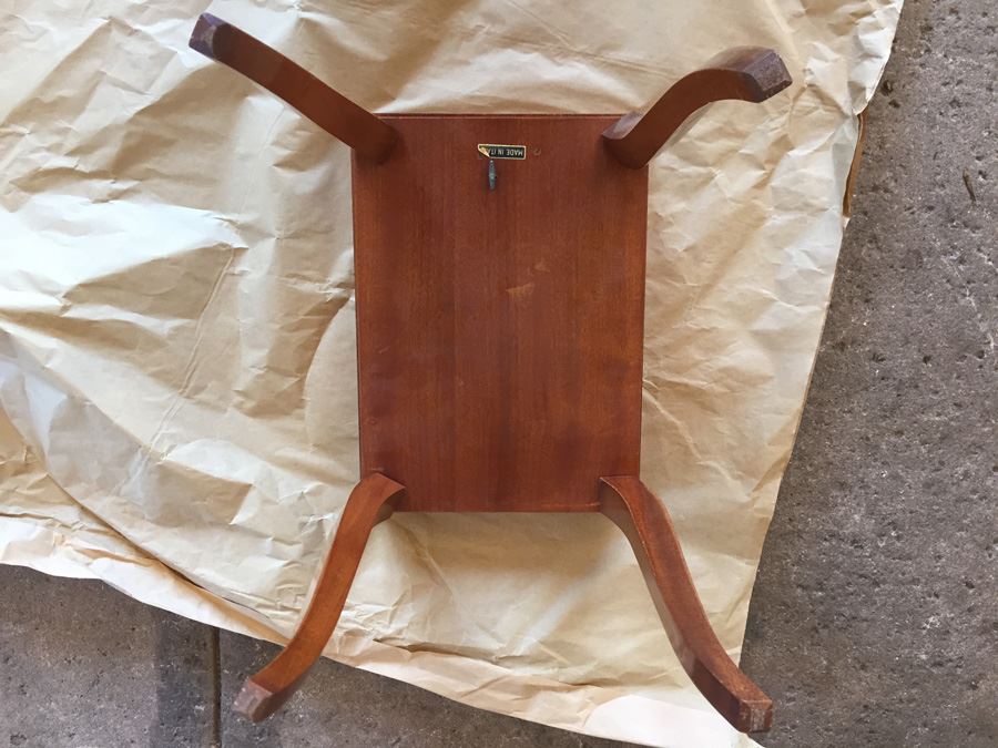 Italian Music Box Table With Beautiful Inlay Work [Photo 10]