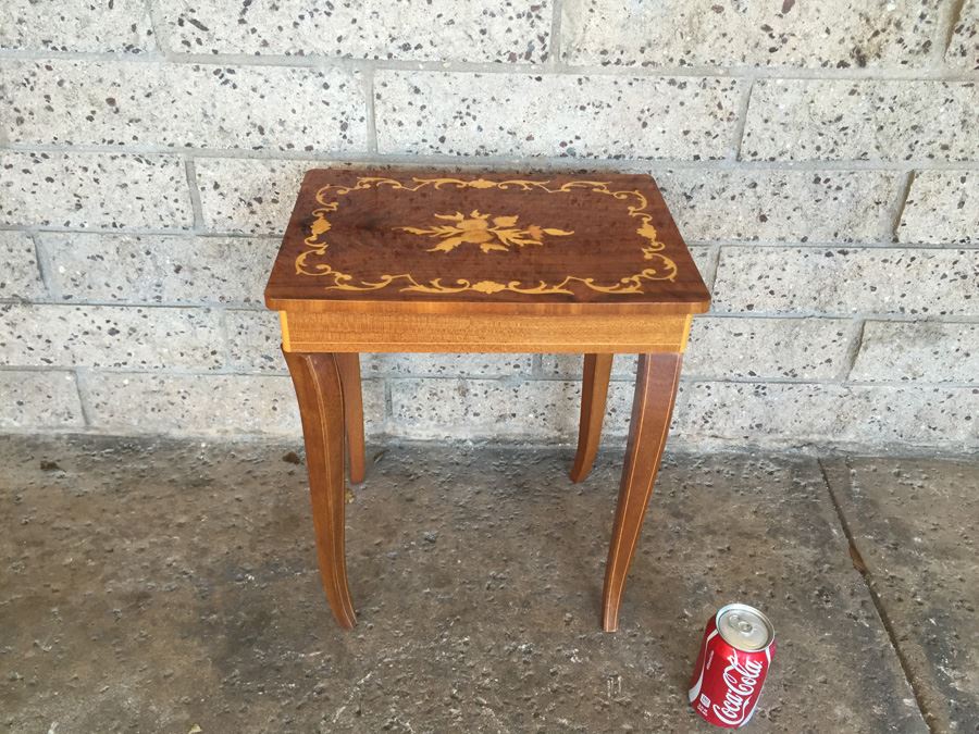 Italian Music Box Table With Beautiful Inlay Work [Photo 4]