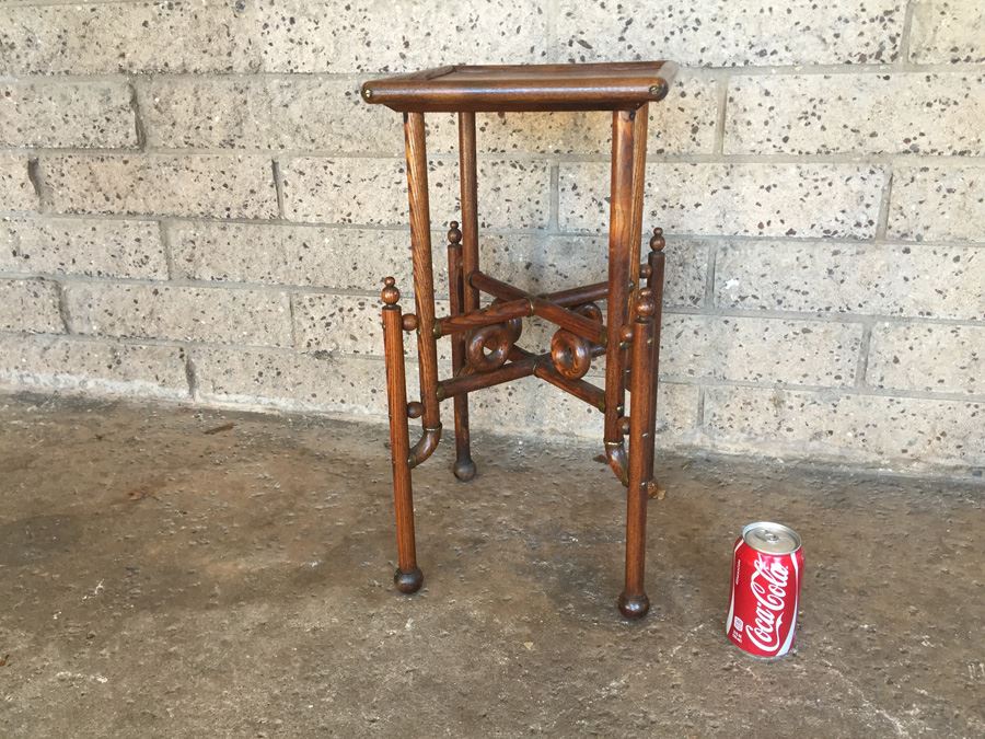 Uniquely Designed Oak Side Table [Photo 4]