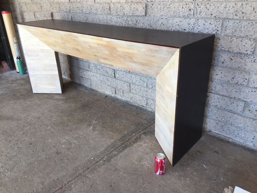 Modern Design Console Table [Photo 3]