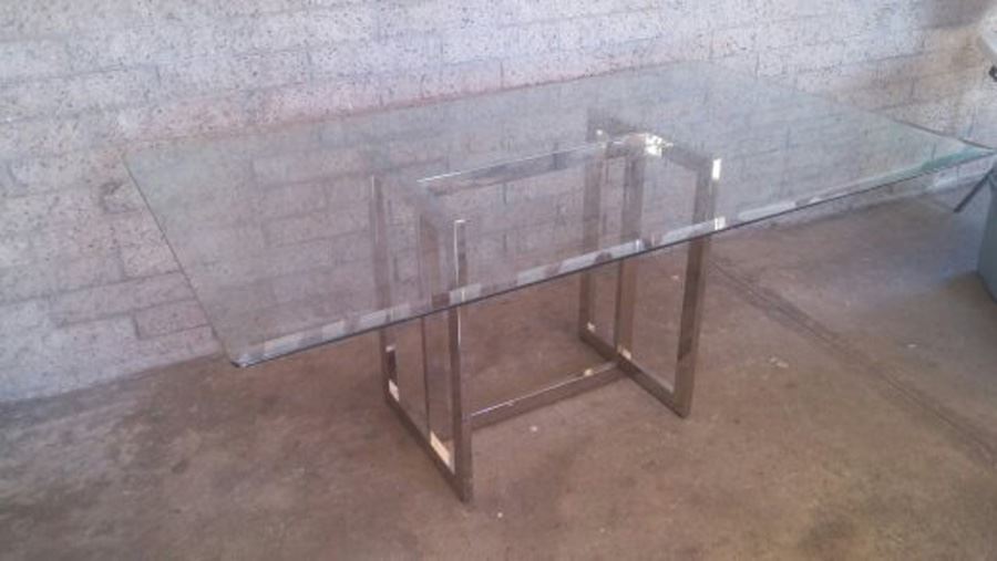 Modern Style Chrome Dining Table With Thick Glass Top [Photo 3]