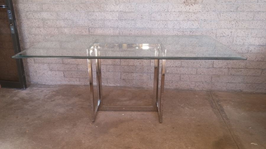 Modern Style Chrome Dining Table With Thick Glass Top