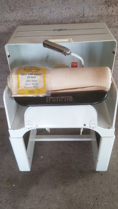 Ironrite Model 85 Ironer [Photo 2]
