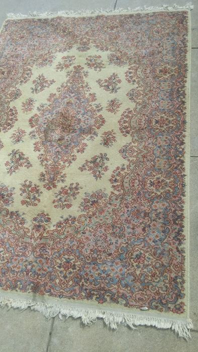 Karastan Wool Loomed Rug - 4' x 6' [Photo 1]