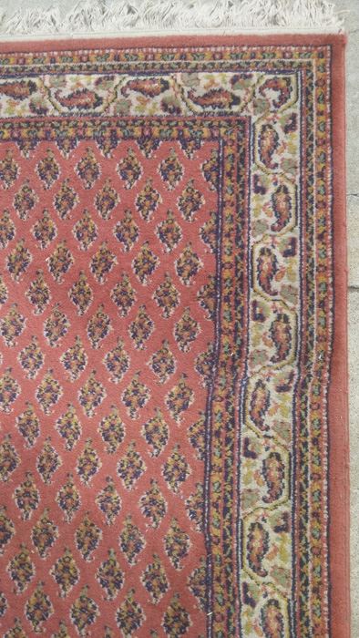 Wool Area Rug - 4' x 6' [Photo 3]