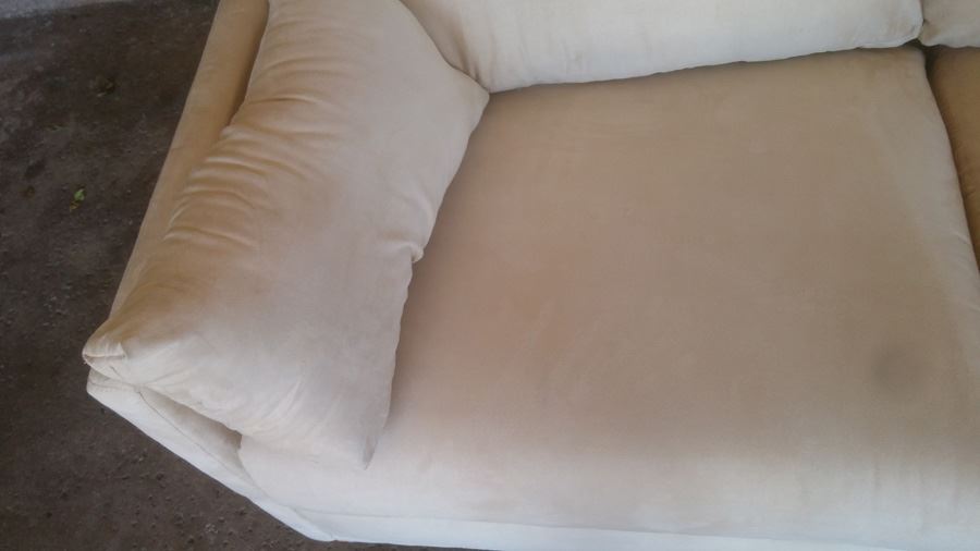 White Loveseat Sleeper Sofa In Excellent Condition [Photo 5]