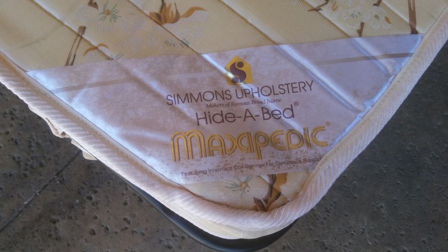 White Loveseat Sleeper Sofa In Excellent Condition [Photo 10]