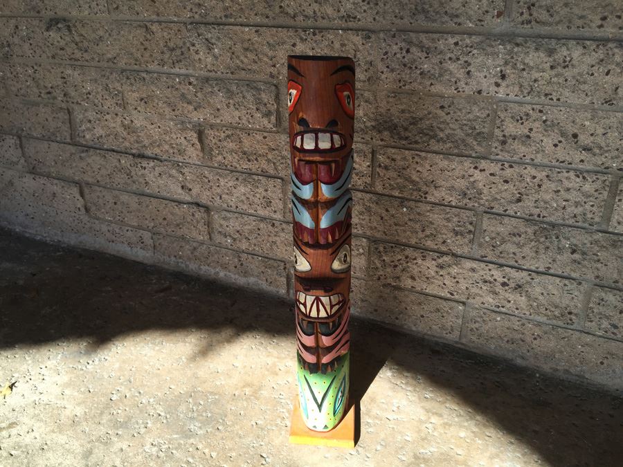Totem Pole Carving Hand Painted [Photo 4]