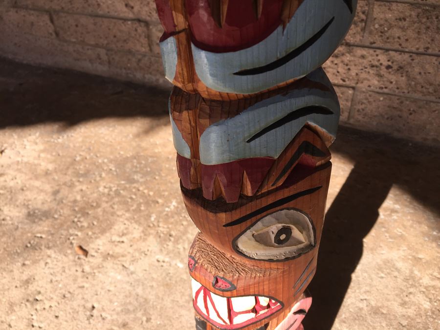 Totem Pole Carving Hand Painted [Photo 6]
