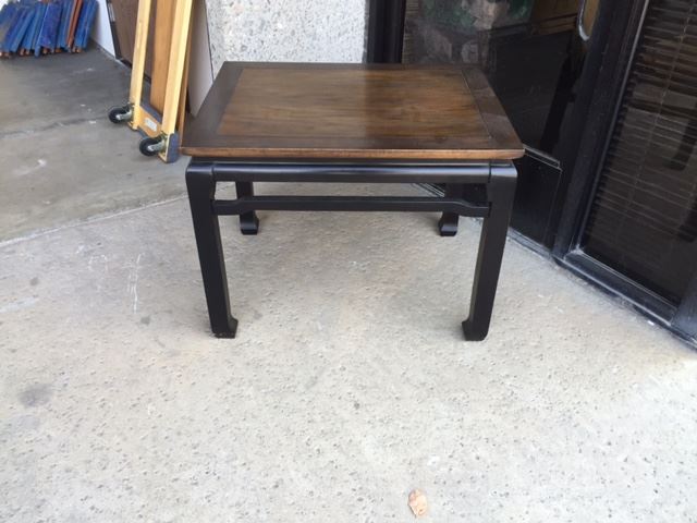 Asian Side Table [Photo 2]