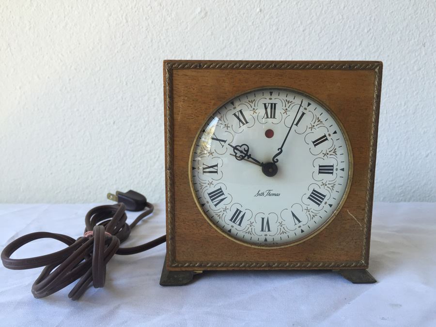 Seth Thomas Electric Poise Clock [Photo 1]