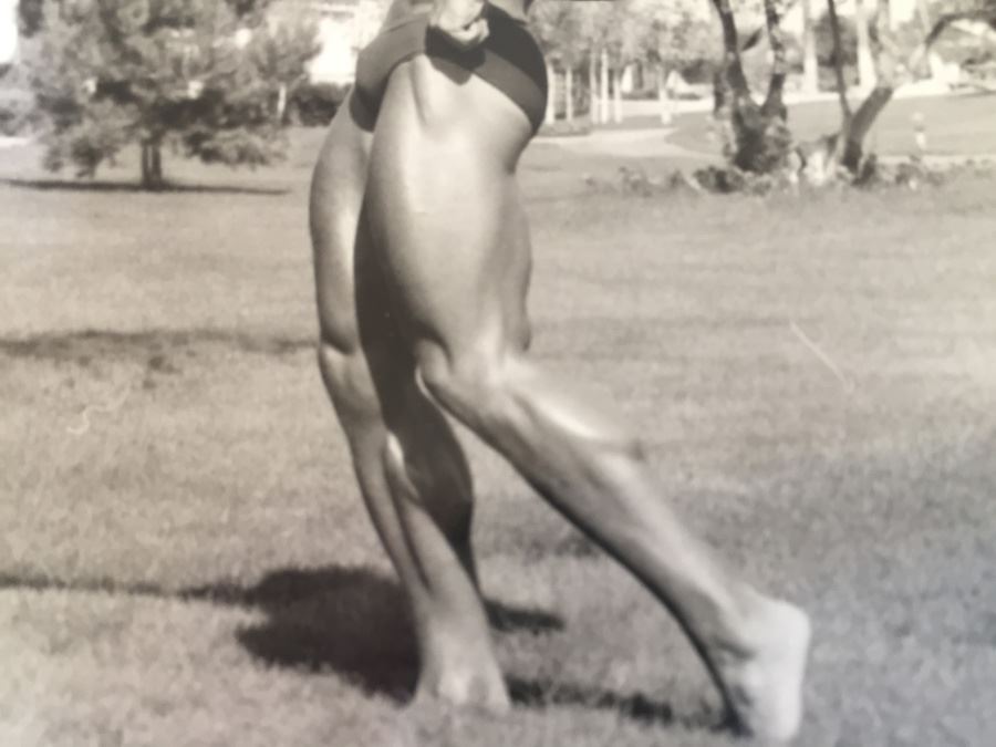 Early Arnold Schwarzenegger Period B&W Bodybuilding Photo Pre Conan the Barbarian [Photo 7]