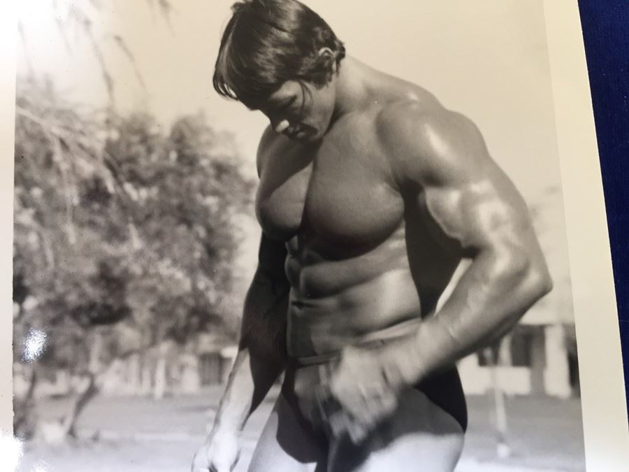 Early Arnold Schwarzenegger Period B&W Bodybuilding Photo Pre Conan the Barbarian [Photo 5]