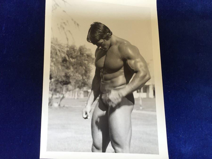 Early Arnold Schwarzenegger Period B&W Bodybuilding Photo Pre Conan the Barbarian [Photo 4]
