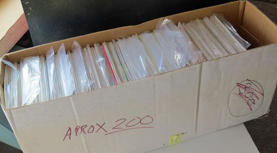 Long Box Of Assorted Comics, Approx 200 Singles [Photo 1]