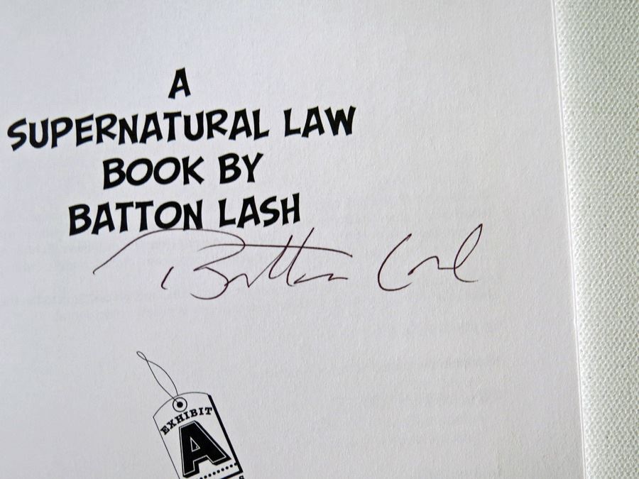 The Werewolf Of New York Graphic Novel Signed By Batton Lash [Photo 2]