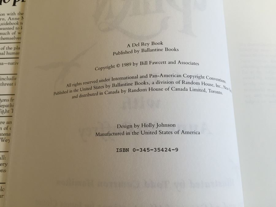 The Dragonlover's Guide to Pern First Edition By Jody Lynn Nye And Anne McCaffrey [Photo 4]