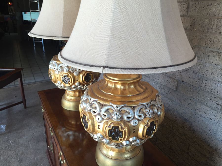 Pair Of Large Gilded Lamps (Light Internally As Well) [Photo 10]