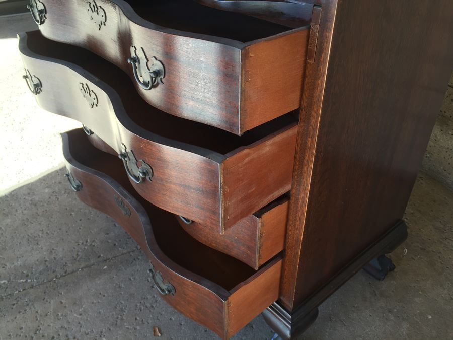 Solid Mahogany Serpentine Front Secretary [Photo 16]