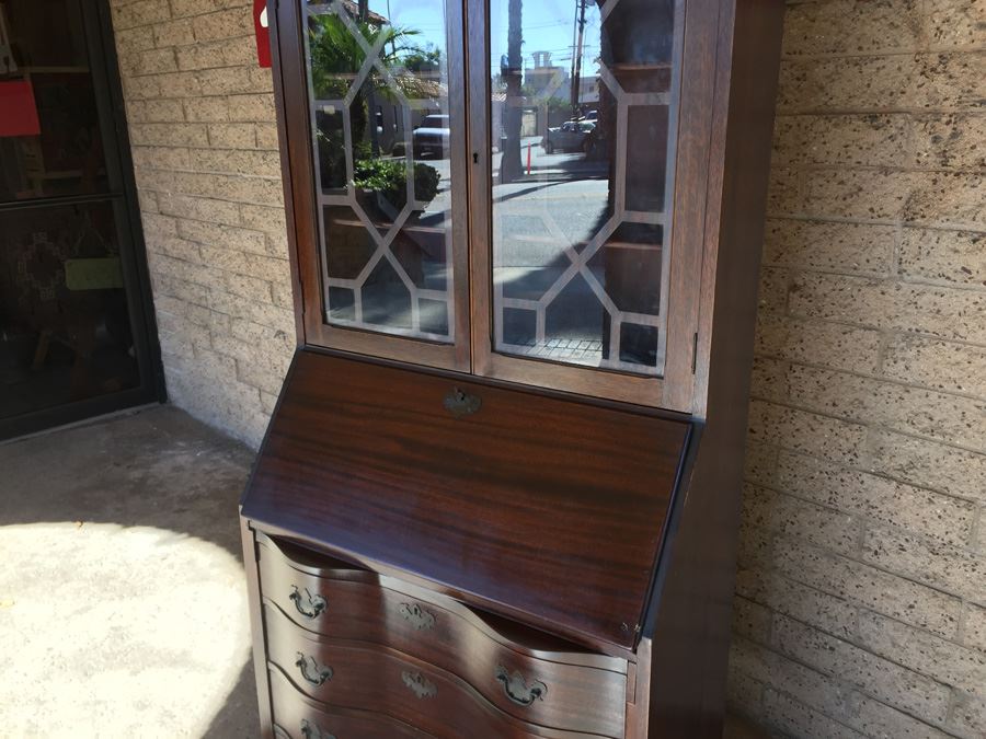 Solid Mahogany Serpentine Front Secretary [Photo 7]