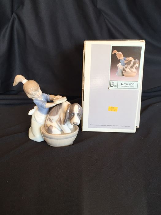LLADRO FIGURINE 5455 BASHFUL BATHER [Photo 3]