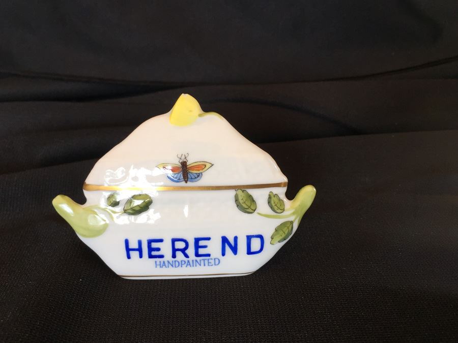 HEREND PORCELAIN DEALERS DISPLAY SIGN [Photo 1]