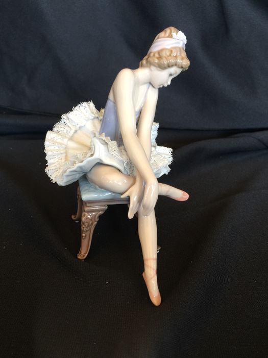 LLADRO FIGURINE 5498 OPENING NIGHT [Photo 4]