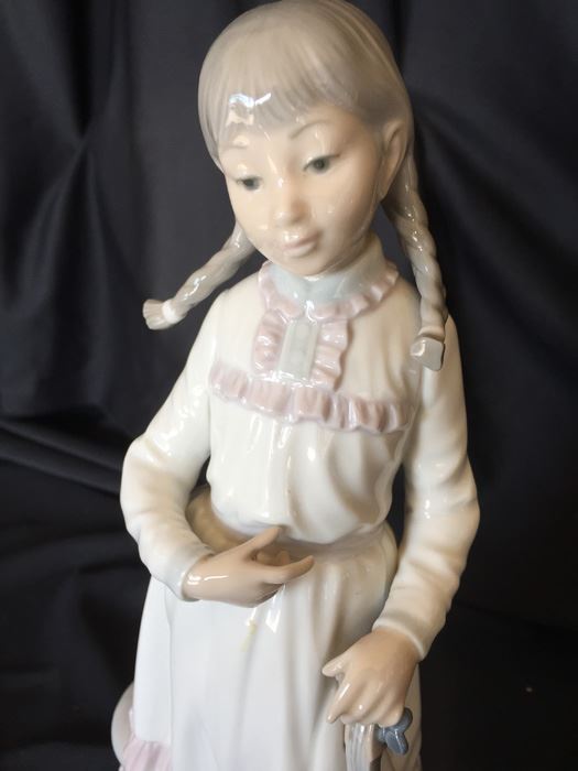 LLADRO FIGURINE GIRL WITH VIOLIN [Photo 3]