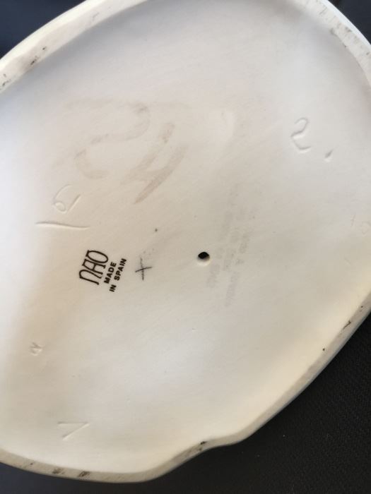 LLADRO FIGURINE GIRL AT FOUNTAIN [Photo 7]