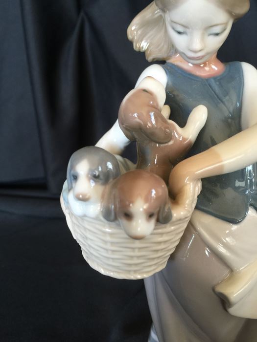 LLADRO FIGURINE 1311 LITTLE DOGS ON HIP [Photo 4]