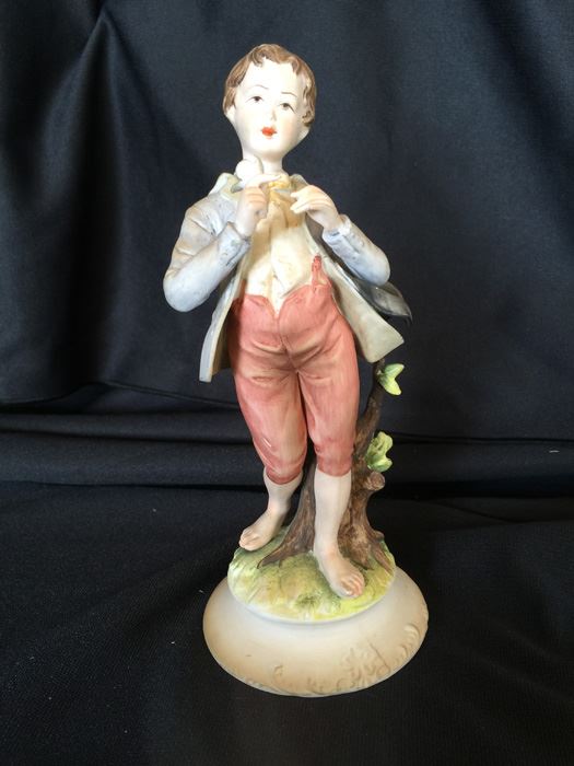 VINTAGE BOY AND GIRL FIGURINES BY ANDREA FOR SADEK [Photo 2]