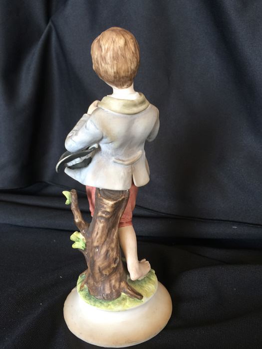 VINTAGE BOY AND GIRL FIGURINES BY ANDREA FOR SADEK [Photo 13]