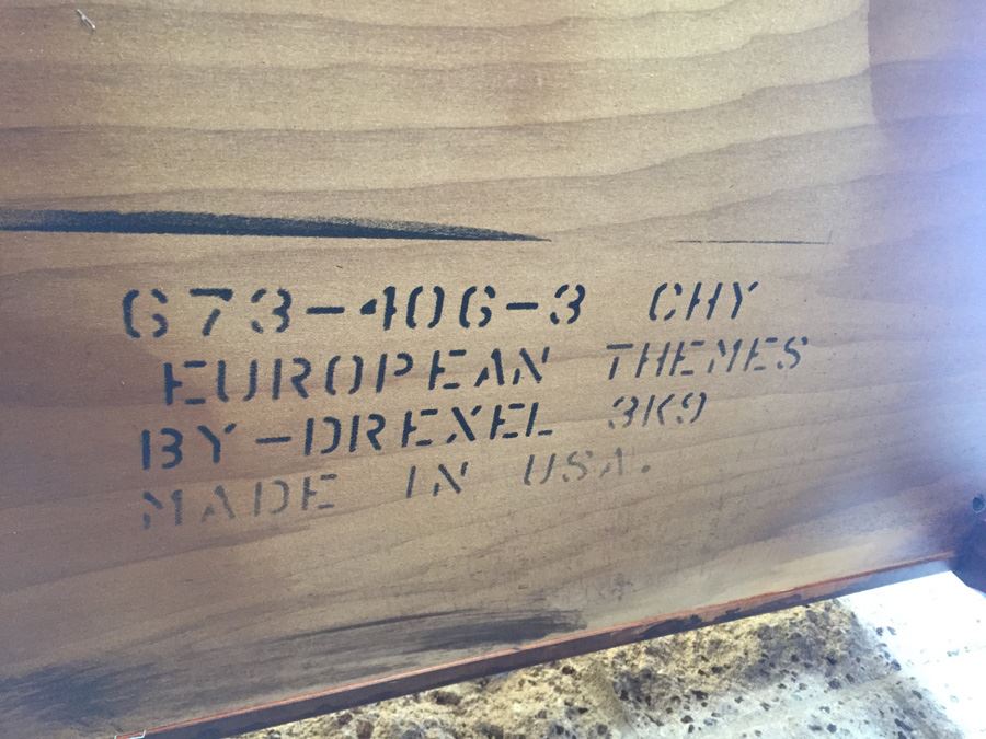 Drexel Shadow Box Display End Table Curio Table [Photo 3]