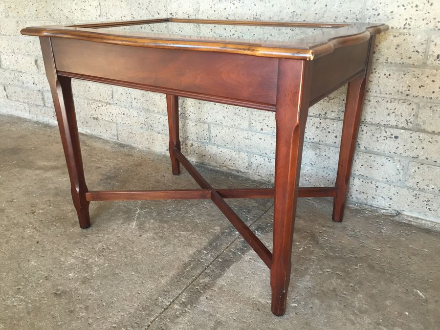 Drexel Shadow Box Display End Table Curio Table [Photo 1]