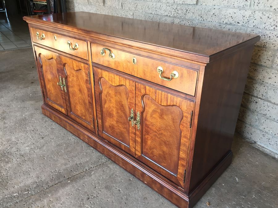 Thomasville Mahogany Buffet [Photo 7]
