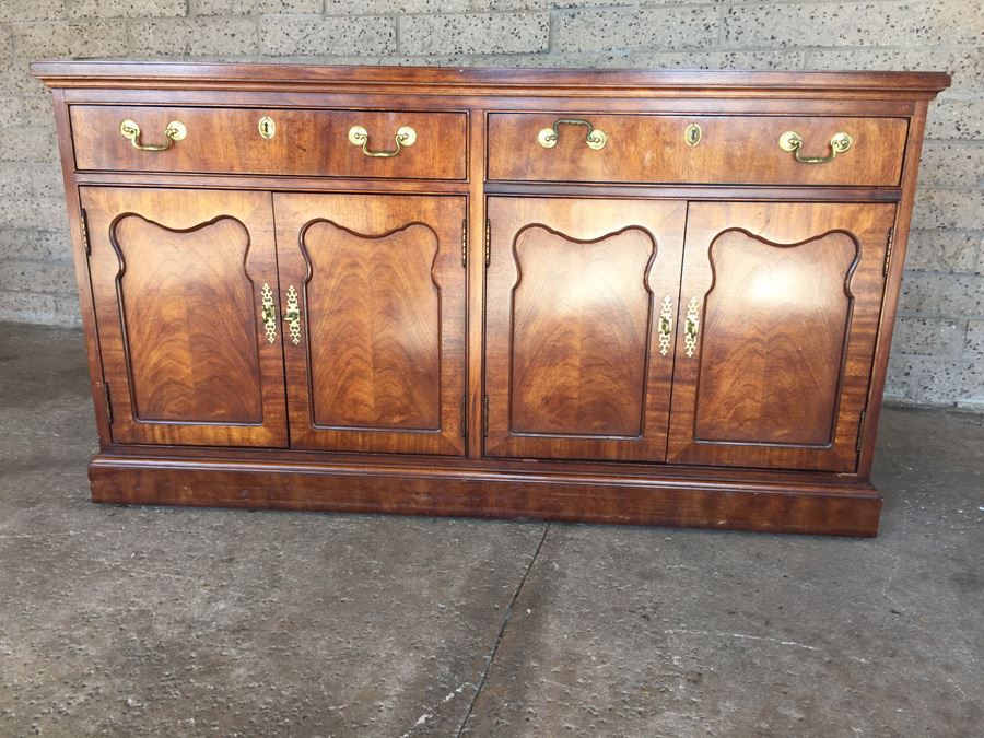 Thomasville Mahogany Buffet [Photo 4]