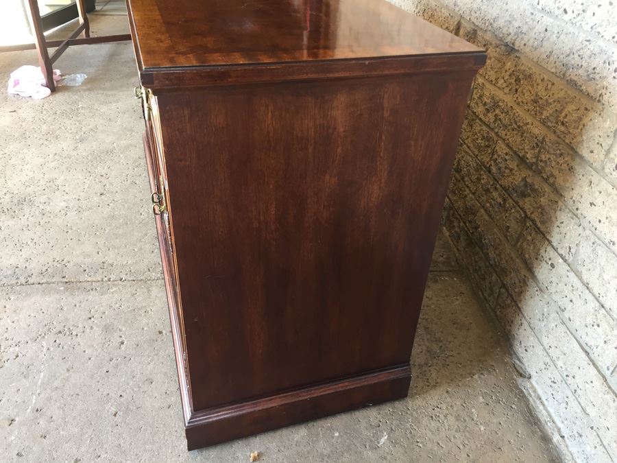 Thomasville Mahogany Buffet [Photo 9]