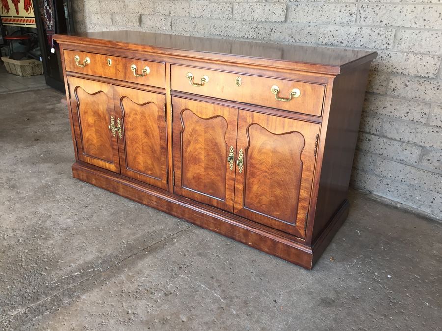 Thomasville Mahogany Buffet [Photo 1]