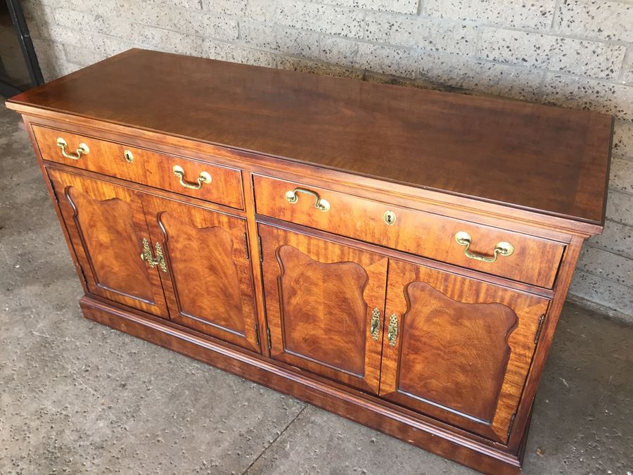 Thomasville Mahogany Buffet [Photo 6]