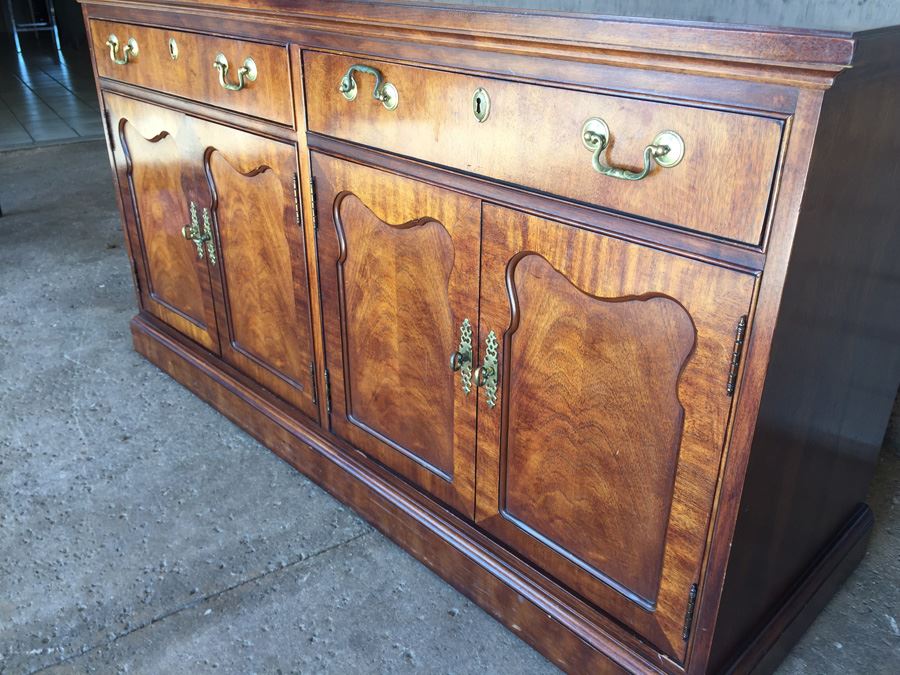 Thomasville Mahogany Buffet [Photo 11]