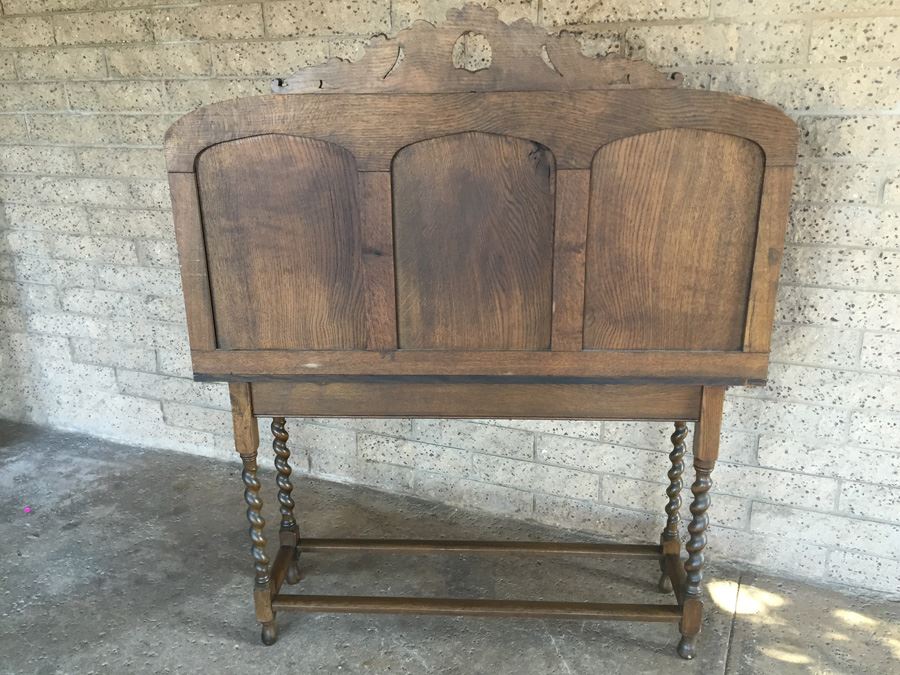 Antique Buffet With Turned Legs [Photo 15]