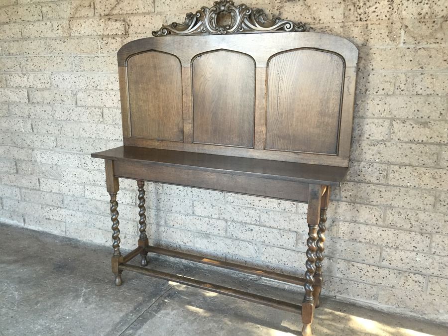 Antique Buffet With Turned Legs [Photo 5]