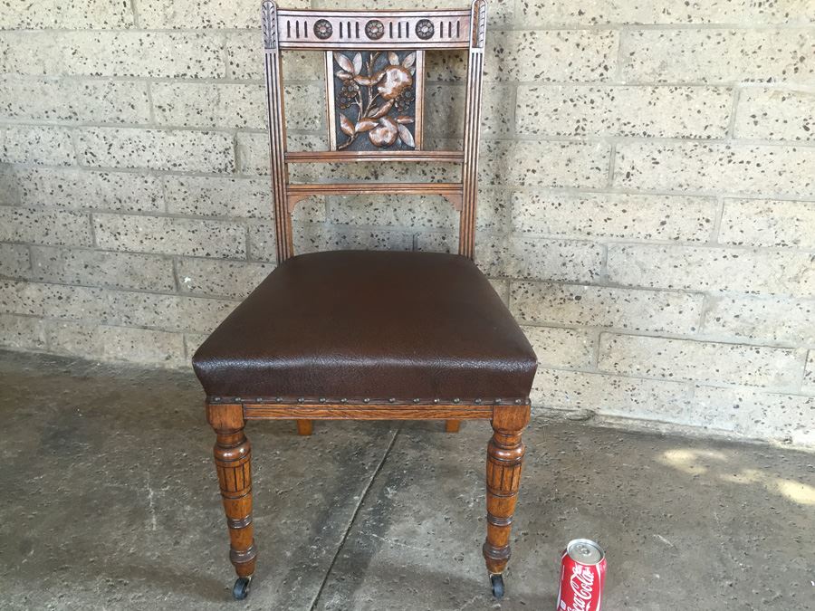 Antique Carved Wood Chair [Photo 4]