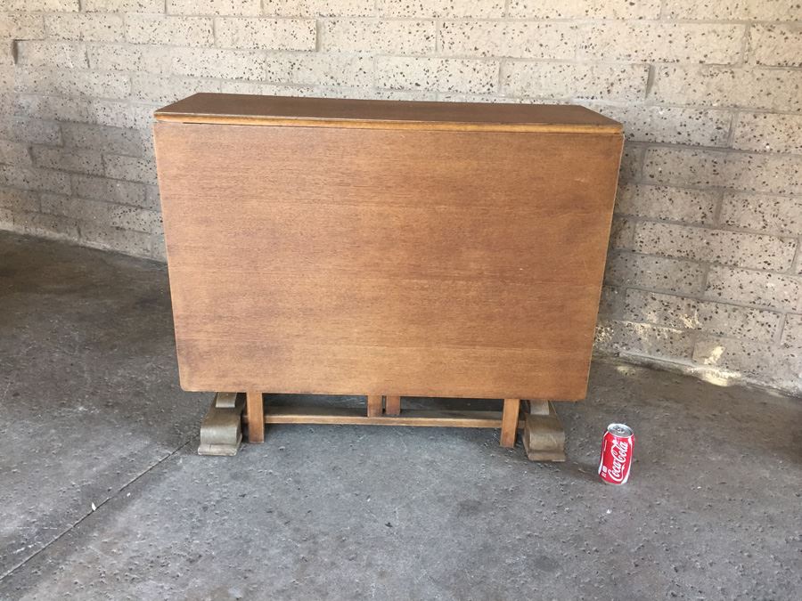 Drop-Leaf Gateleg Table